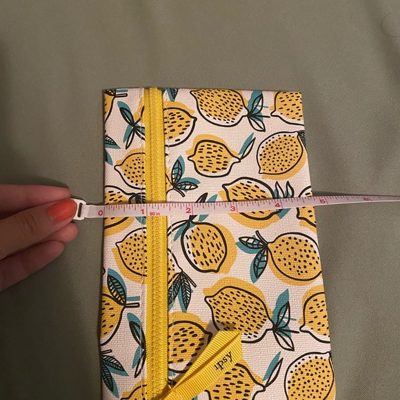 Ipsy lemon print bag - Picture 3 of 4